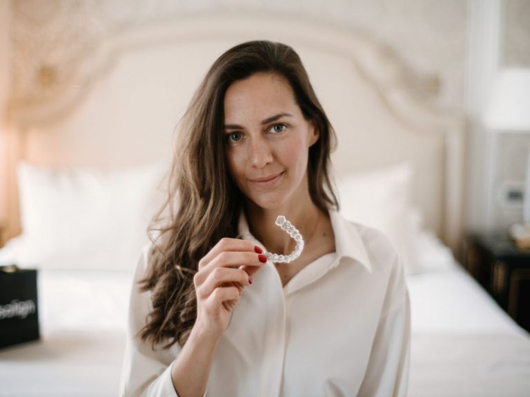 invisalign-aparatic-za-zube-rijeka invisalign-aparatic-za-zube-rijeka