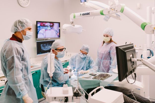 X-guide Jelusic – Nobel Biocare implantati-1 X-guide Jelusic - Nobel Biocare implantati